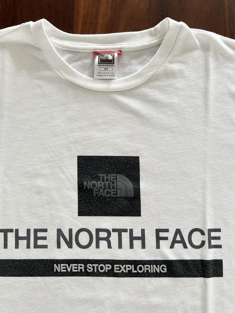 T Shirt The North Face tamanho S