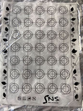 Tapete de silicone com marcas em forma de coração e círculos 30x40cm