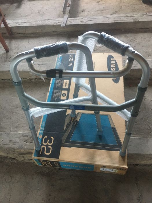 Ходунки для взрослих