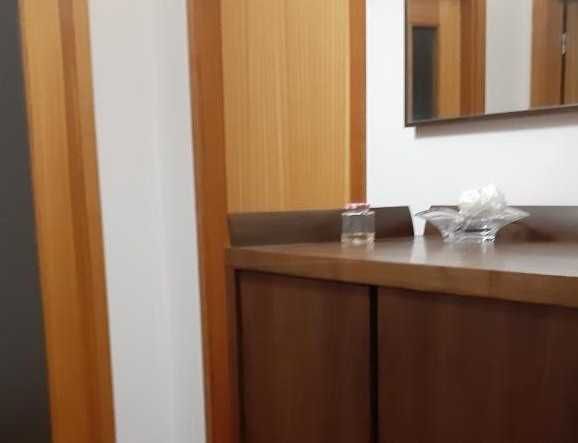 Alugo quarto em Braga a menina estudante