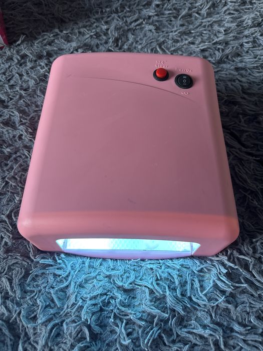 Лампа для ногтей