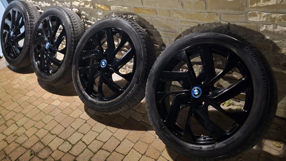 Komplet kół zimowych i3 BMW 19” – felgi oryginalne + Bridgestone + TPM
