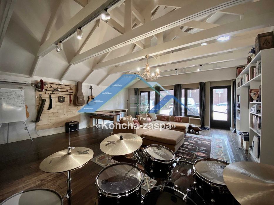 Дом в клубном КГ с бассейном. Козин. Конча Заспа