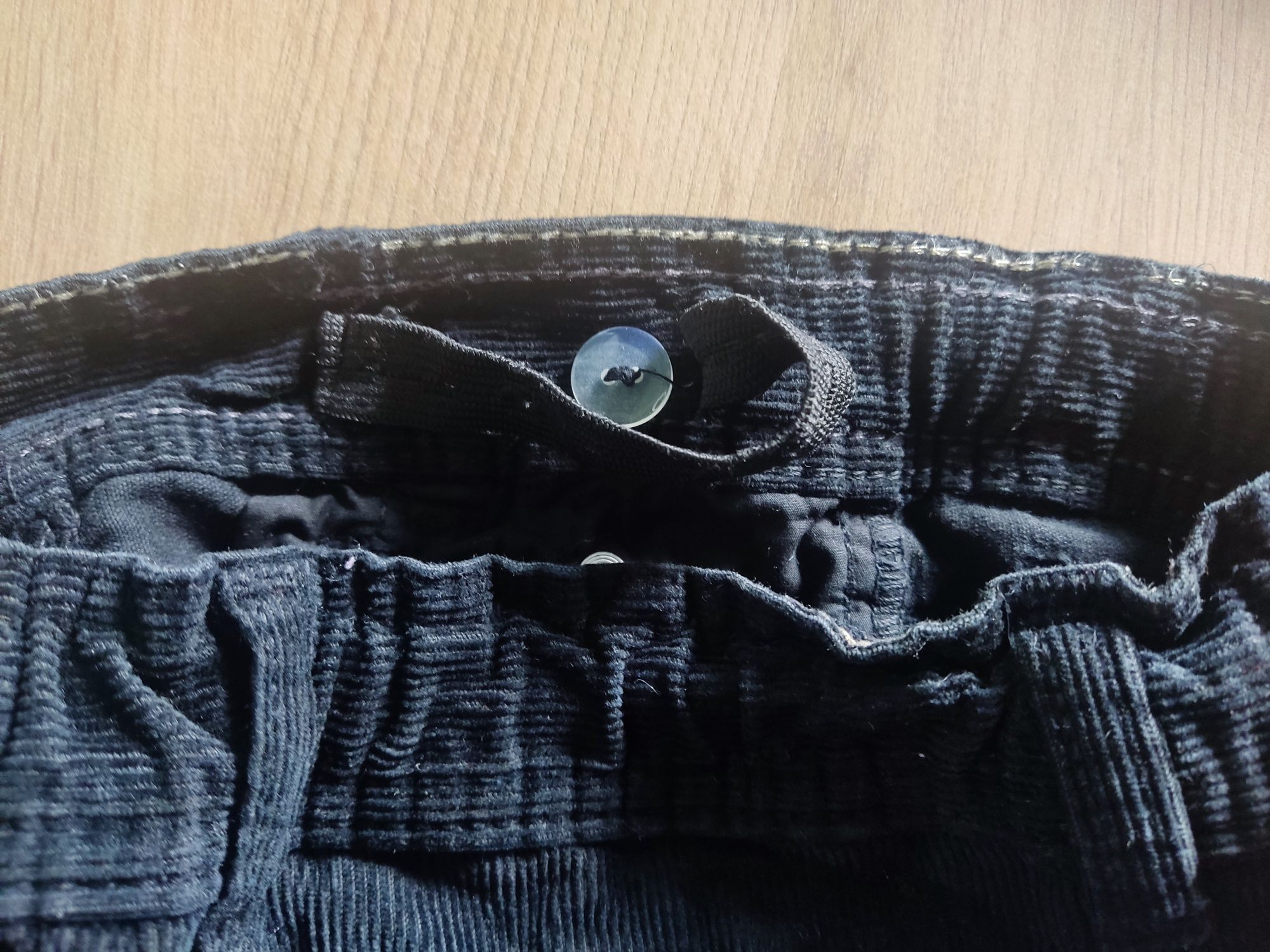 Spodnie chłopięce sztruksy sztruksowe czarne Zara kids 110