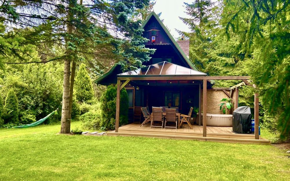 Domek Leniwiec: Jacuzzi, Kominek, Las, Rzeka. Komfort, Relaks, Spokój