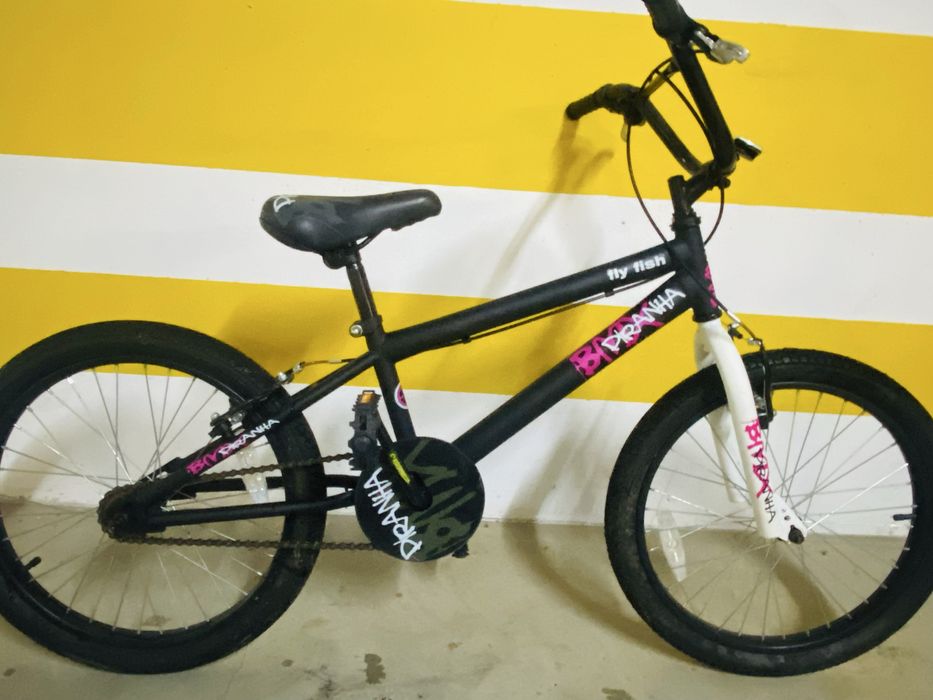 Bicicleta BMX de criança