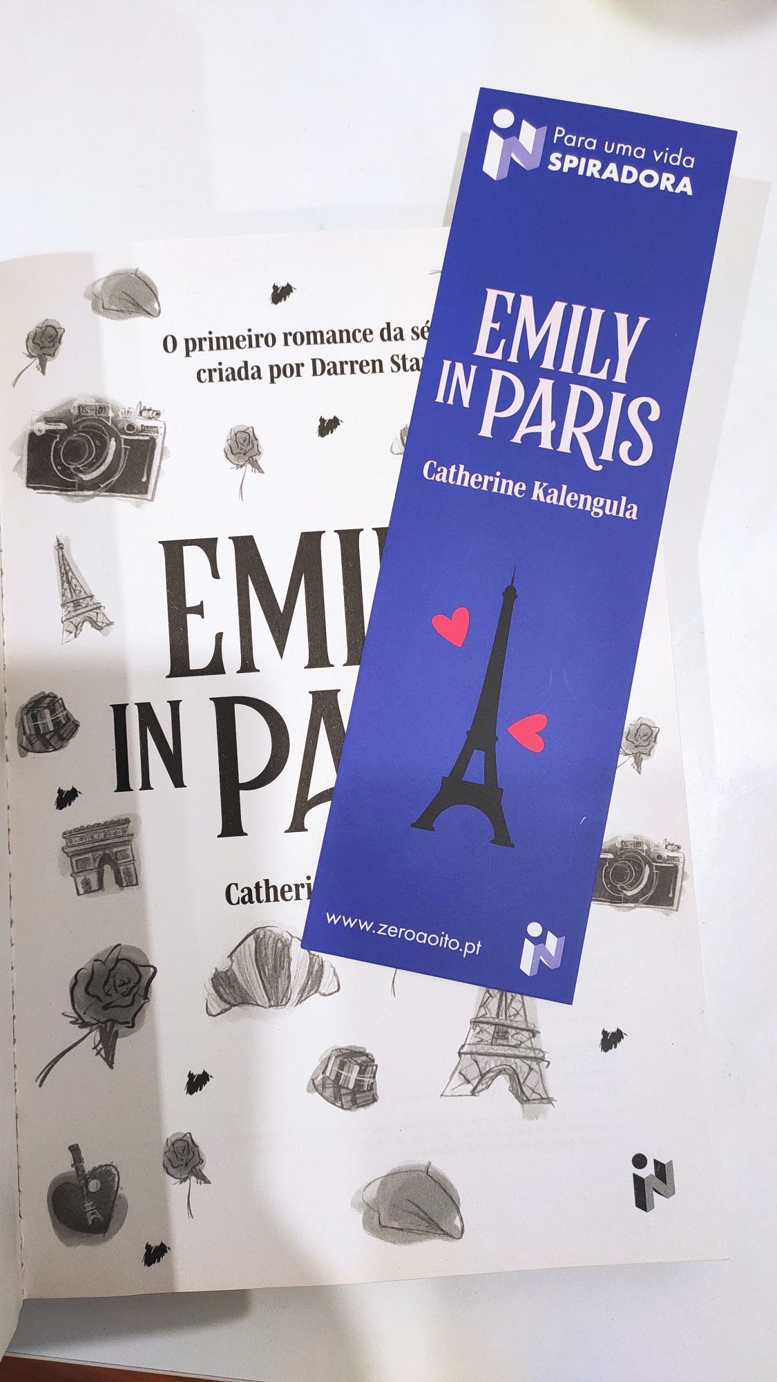 Livro Emily in Paris