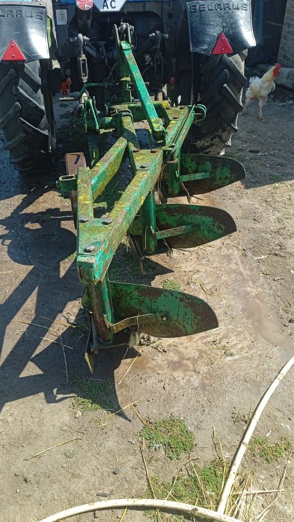 Продам плуг 3-30