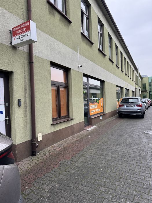 Lokal 90 mkw w centrum Ostrowa Pasaz Zielony Rynek