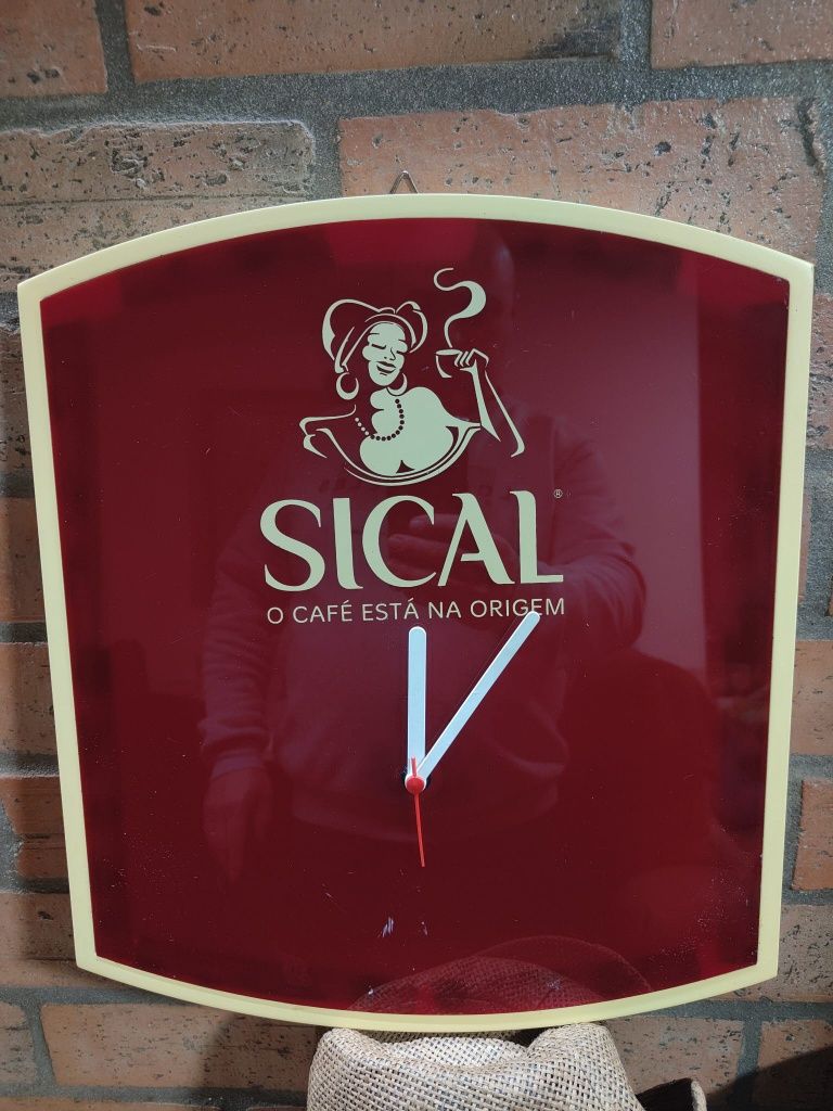 Letreiro relógio SICAL