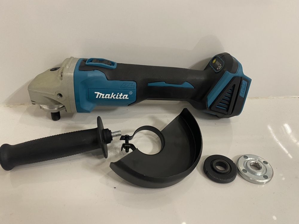 Аккумуляторная болгарка Makita DGA 540 асинхронный двигатель brushless