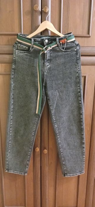 Джинси нові з ремінцем