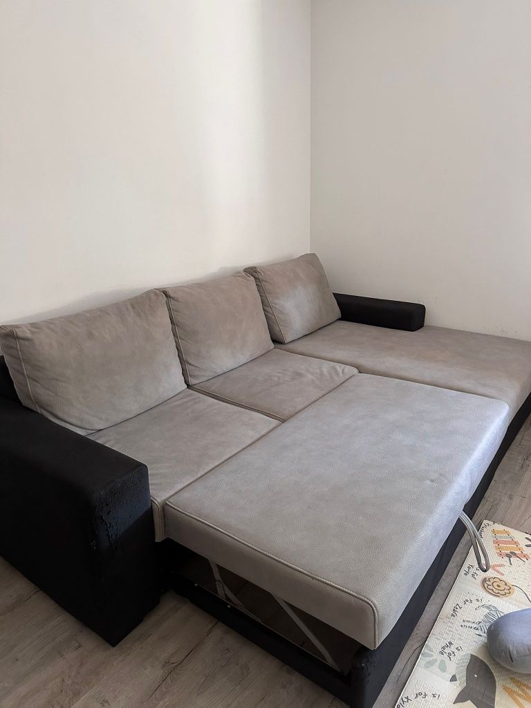Sofá cama com chaise longue
