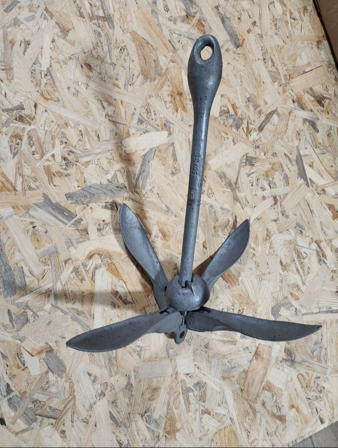 Продам якорь складной 6 кг