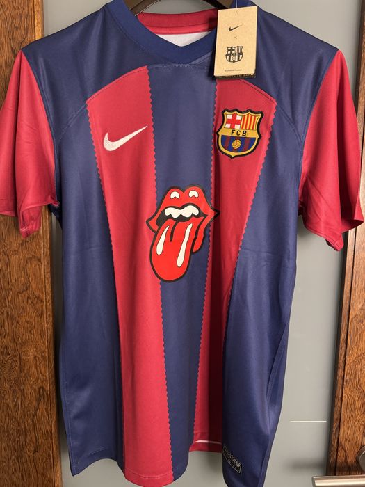 Camisola FC Barcelona x Rolling Stones (edição especial)