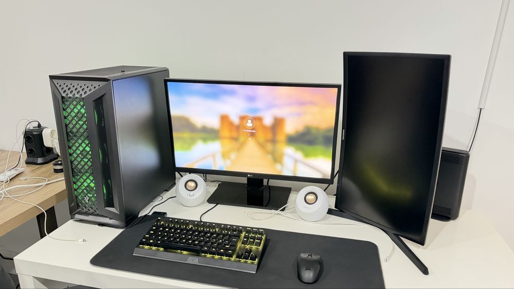 PC DESKTOP GAMING + 2 Monitores