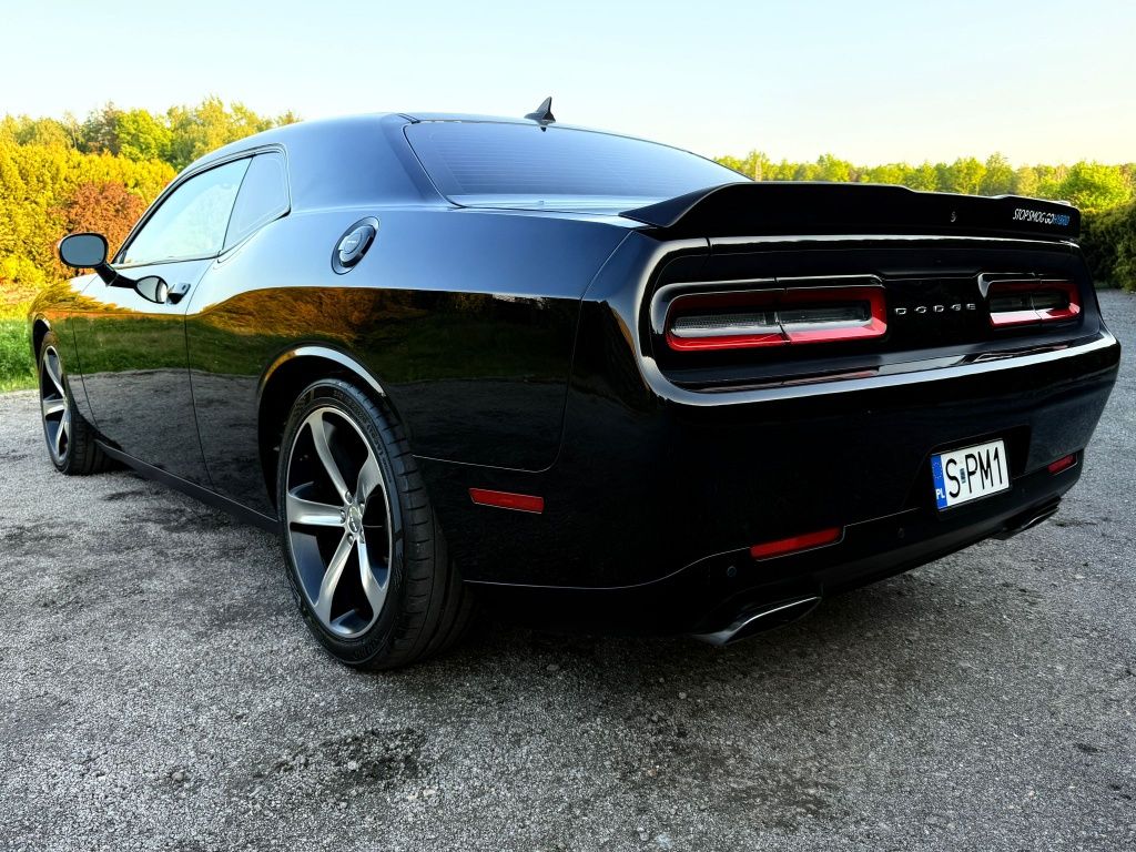 Challenger R/T 5,7 Shaker 7 lat w PL