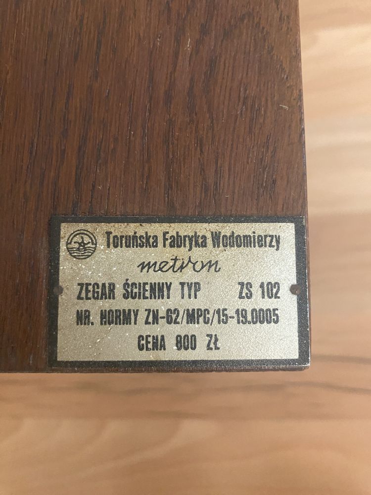Obudowa zegara Metron