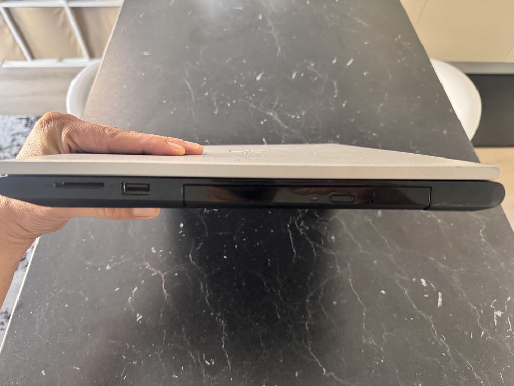 Portatil DELL Inspirion -