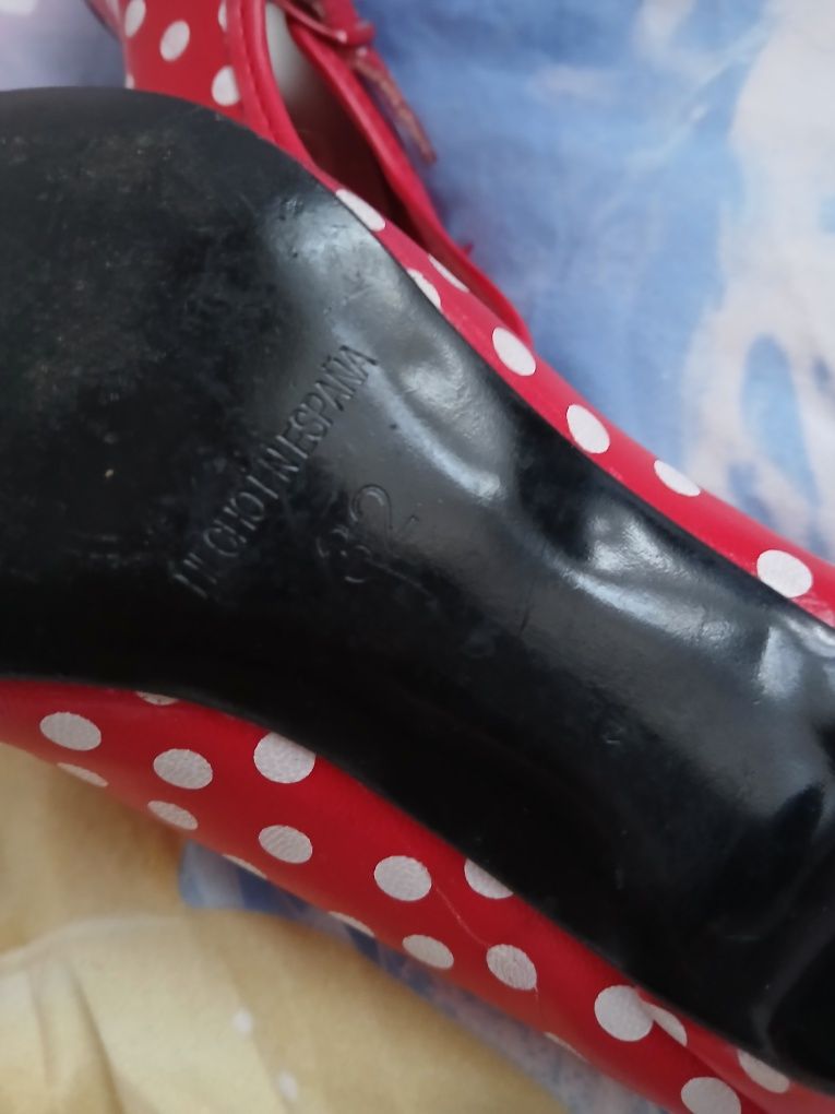 Buty na obcasie dziecięce rozm 32