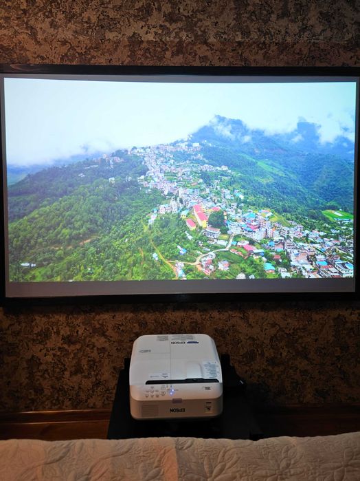 Ультракороткофокусний проектор Epson Brightlink 695Wi