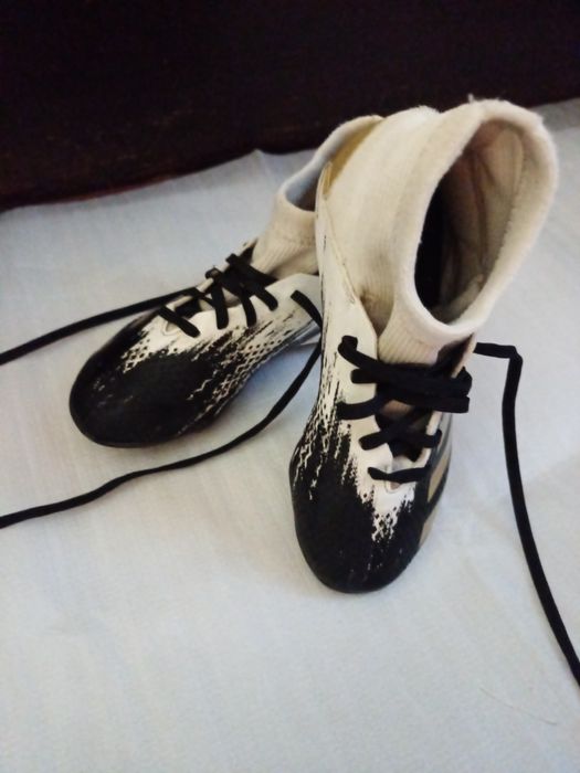 Бутси,кеди дитячі