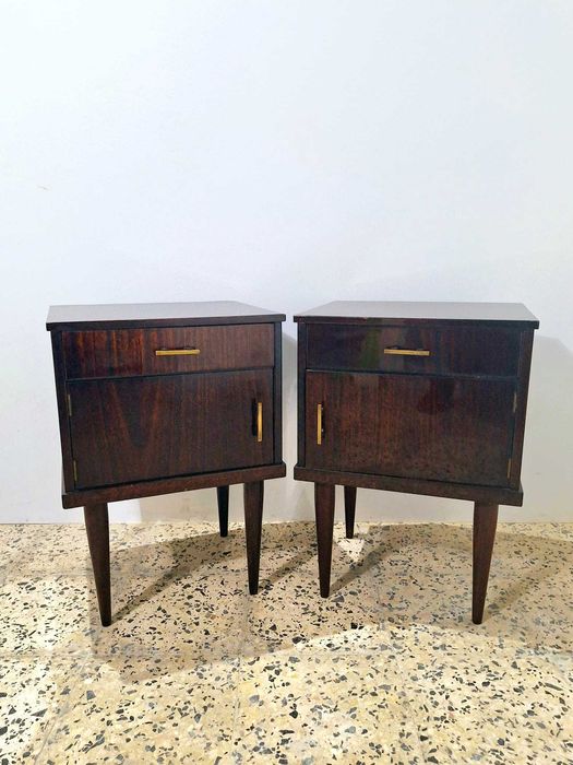 Mesas de cabeceira vintage. Vintage Bedside Table