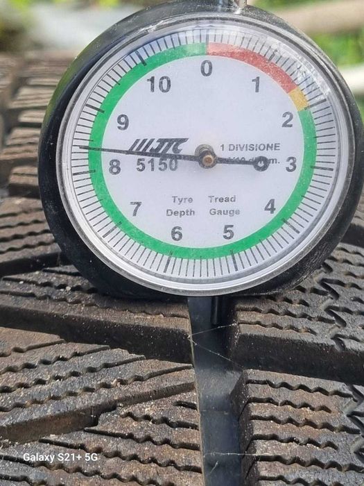 Зимові шини Bridgestone Blizzak Revo GZ