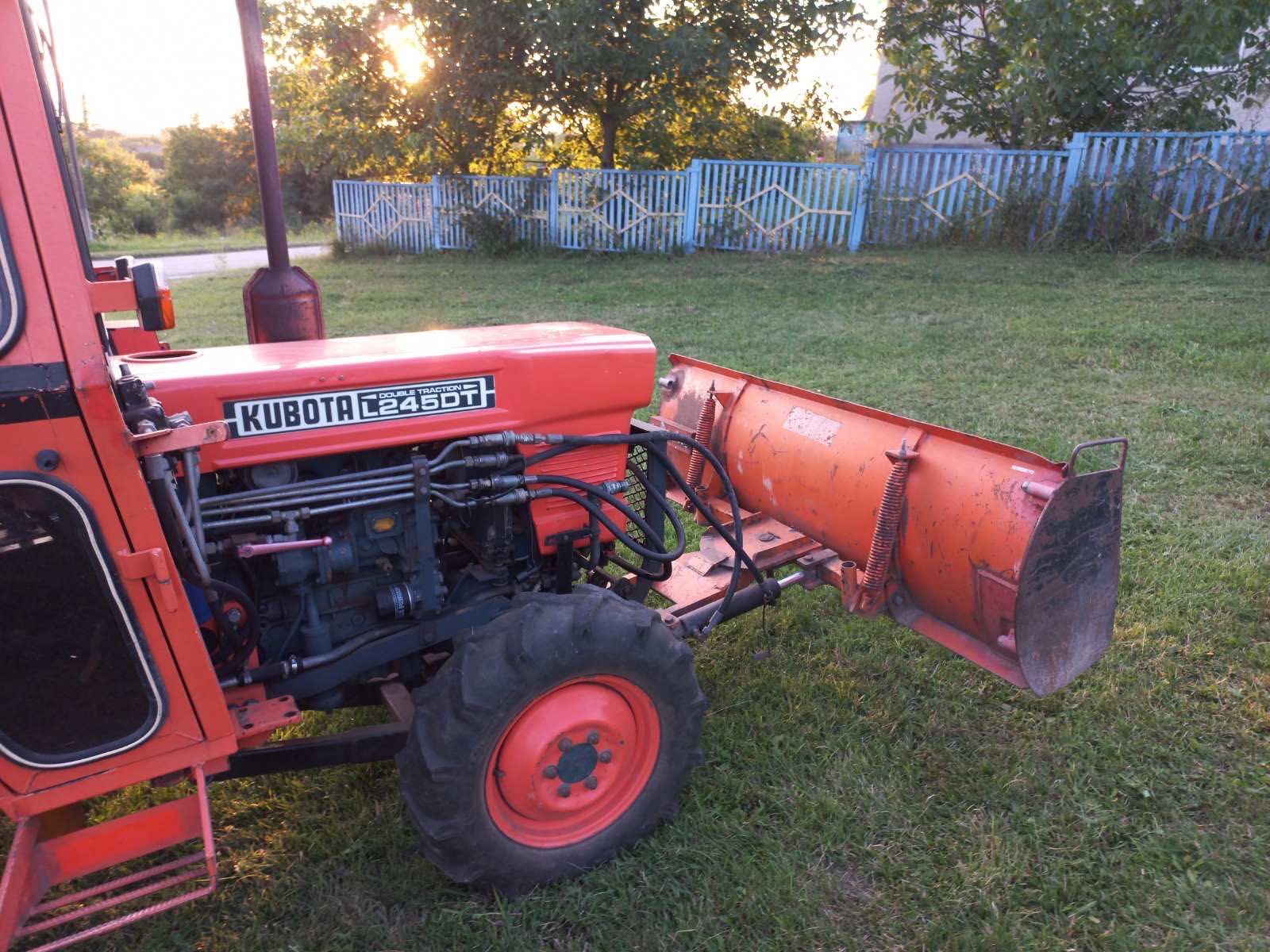 Трактор Kubota L245