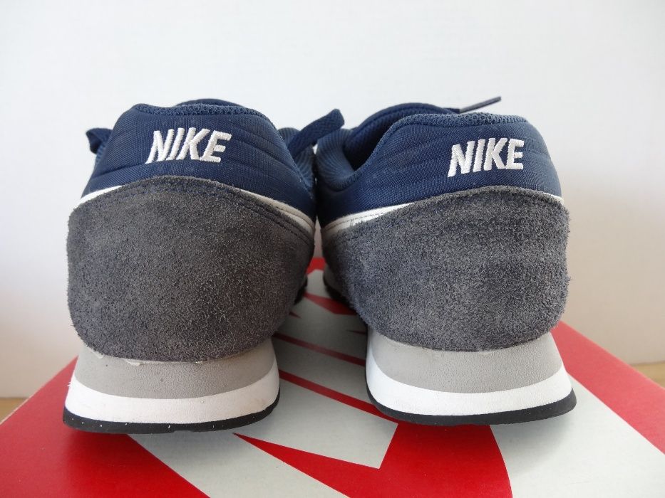 Buty Nike MD Runner 2 roz 42 do biegania Sportowe