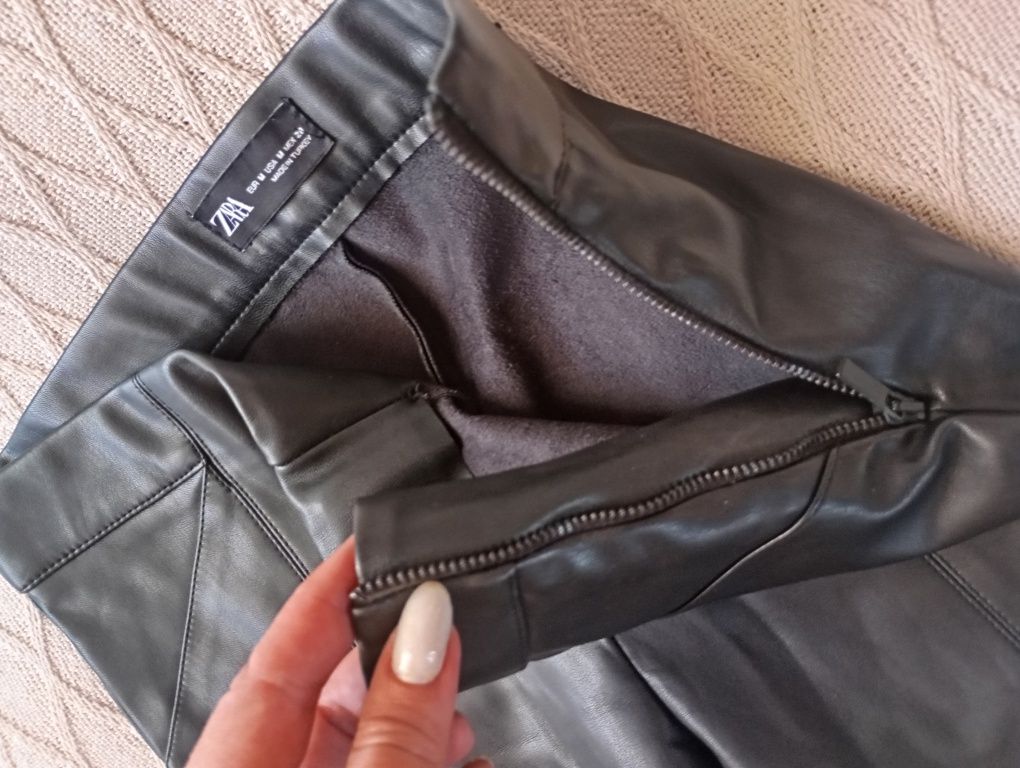 ZARA S-M skórzane NOWE spodnie legginsy z zamkiem