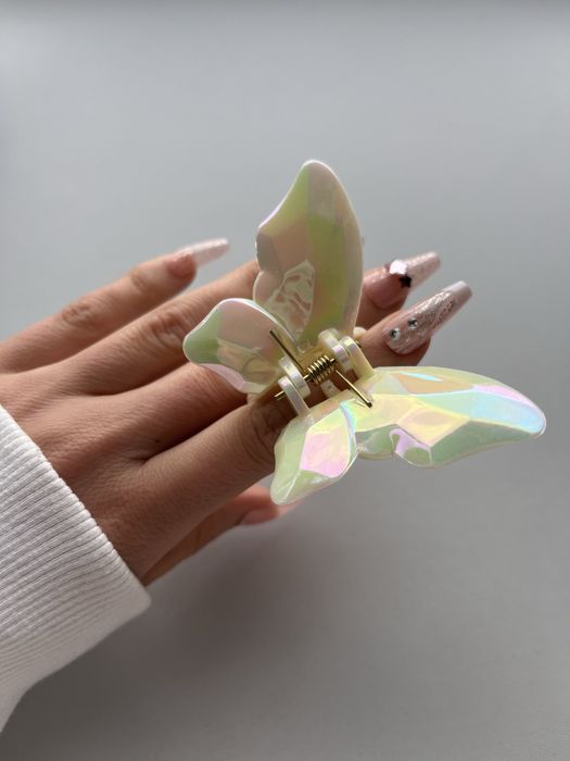 Продам вирівнювач-плойку і крабик-метелик для волосся