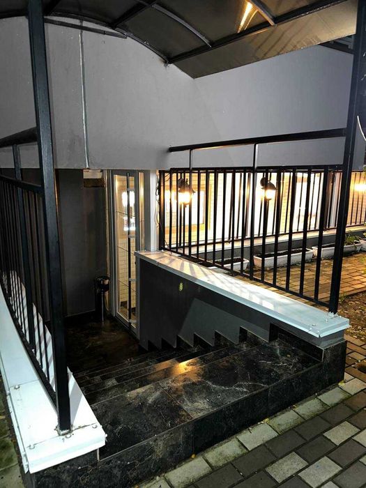 Продаж приміщення разом з готовим бізнесом