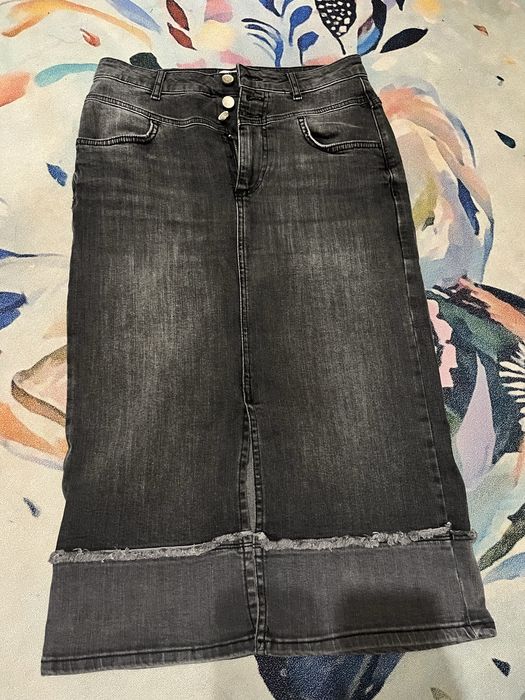 Спідниця Zara ( нова) без бірки. Джинс приємний, стрейч.