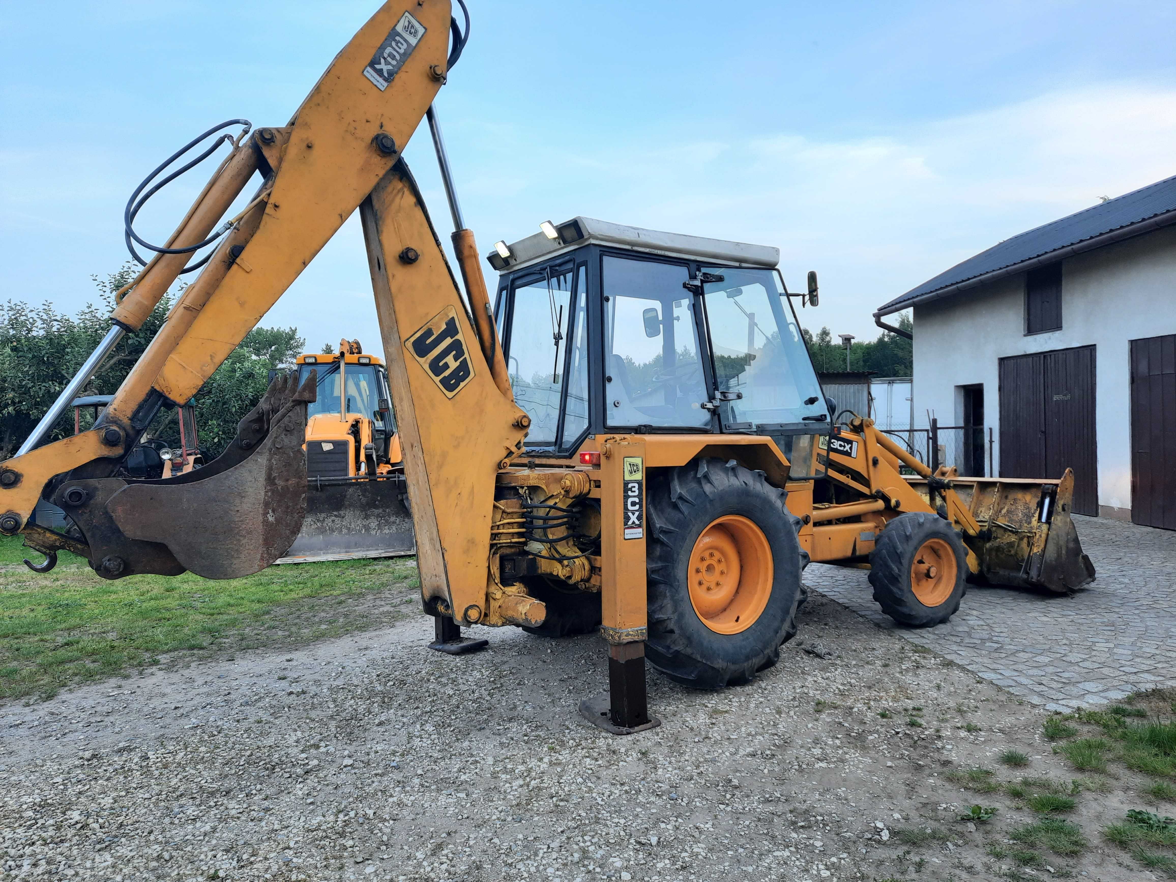 Koparko-ładowarka JCB 3CX