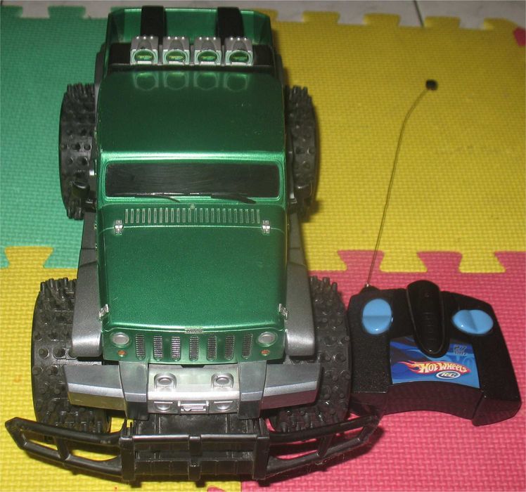 Hot Wheels/Tyco - Jeep Gladiator (telecomandado)