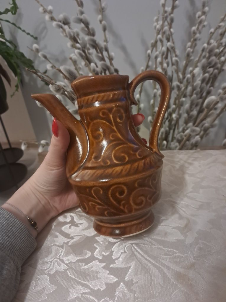 Dzbanek gliniany ze zdobieniem, PRL