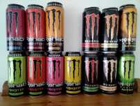 Lote 13 Latas Monster: Rehab, Reserve e Nitro - 11 dos EUA + 2 da CZ