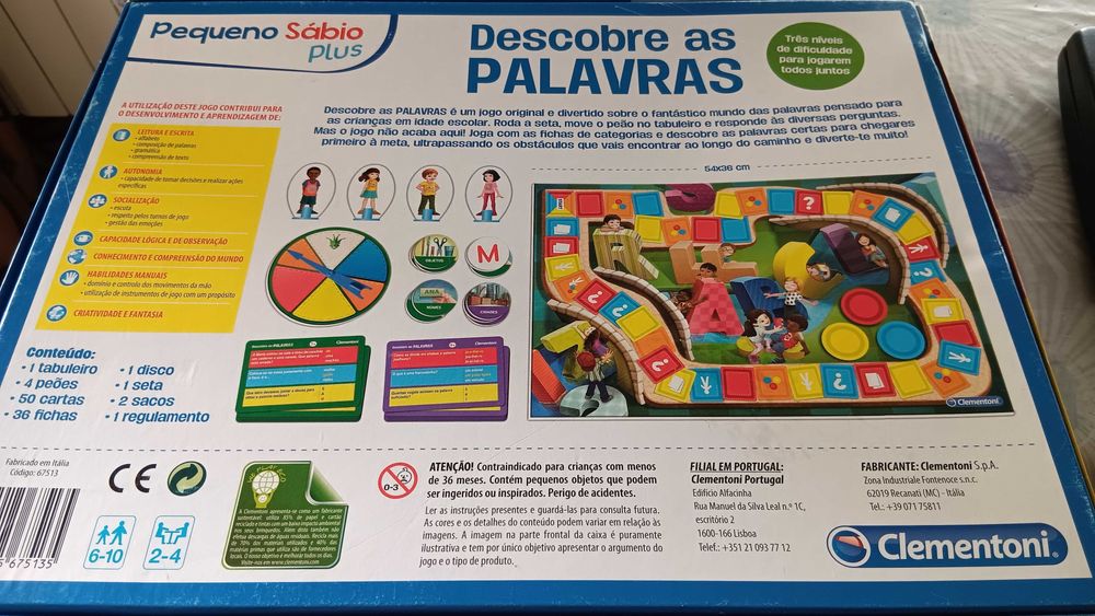 Jogo tabuleiro descobre as palavras