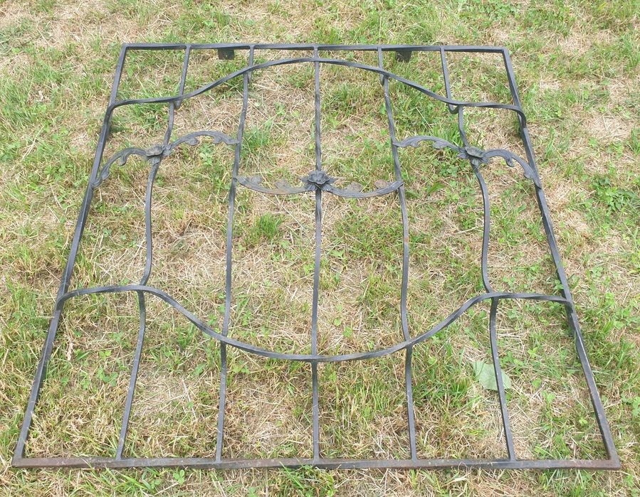 Krata ozdobna stalowa metalowa kuta okienna 117x125