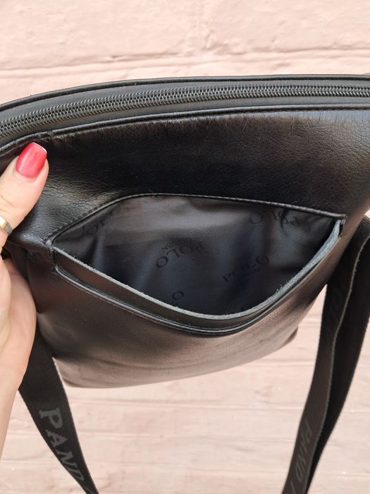 Продам чоловічу шкіряну сумку polo, достатньо вмістка, має 4 великі ки