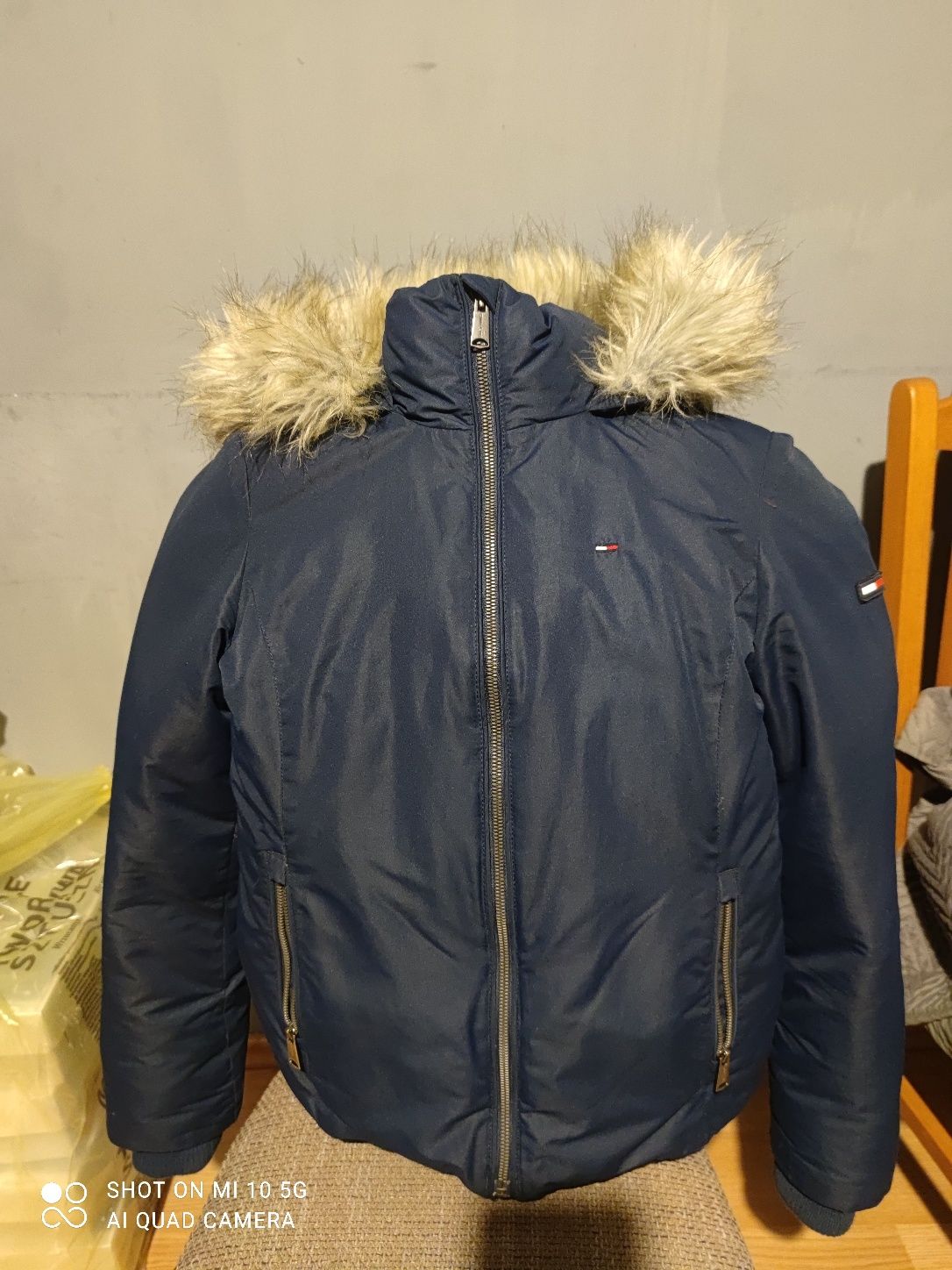 TOMMY JEANS

Kurtka puchowa z odpinanym kapturem