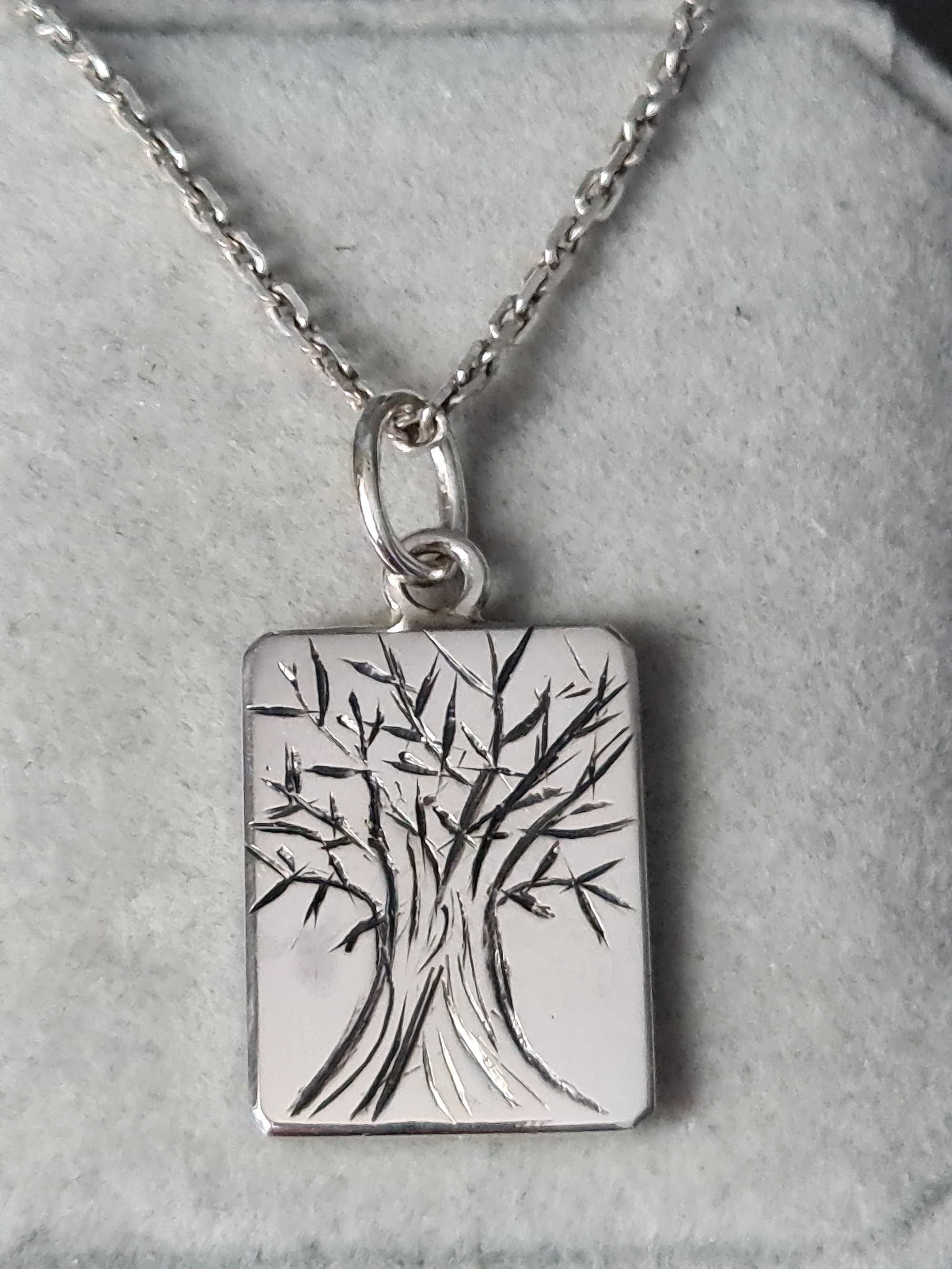 Wisiorek srebrny 925 grawer drzewo