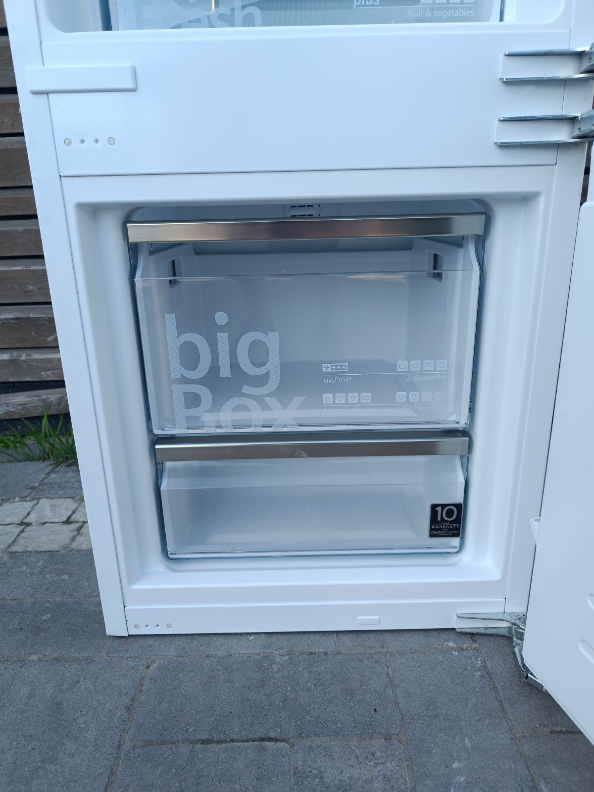 Вбудований холодильник Siemens
