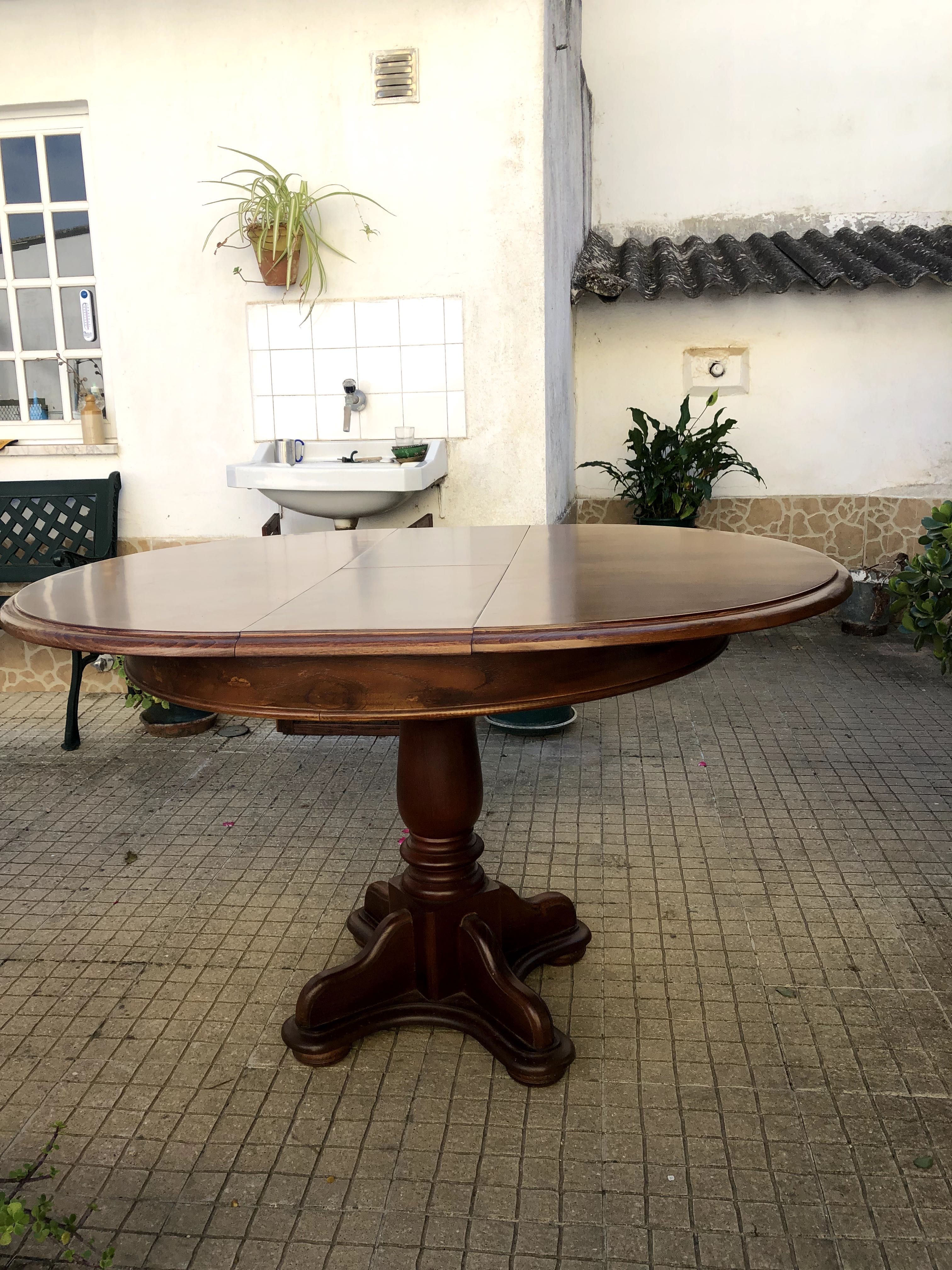 mesa de jantar com cadeiras bom estado