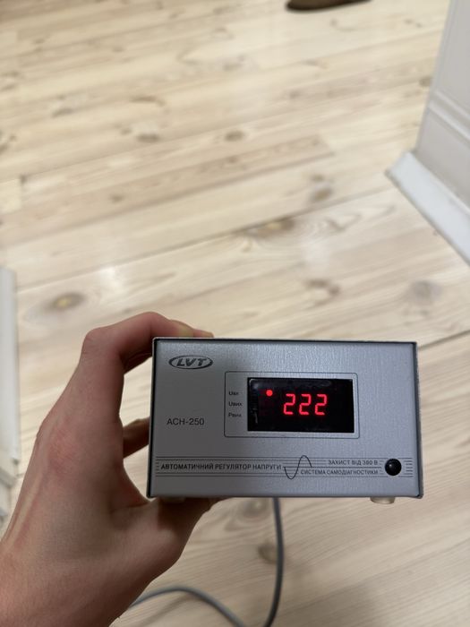 стабілізатор напруги LVT ACH-250