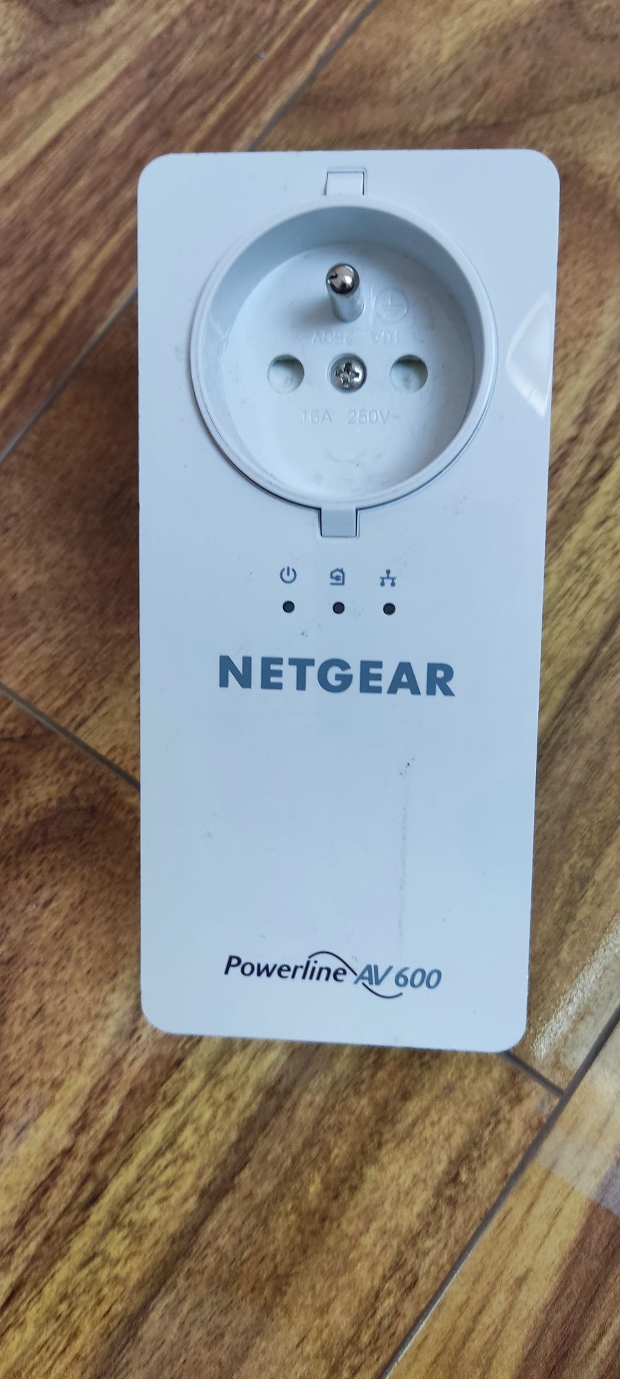 Netgear powerline 600 xav6504 repeater tplink, mikrotik dlink