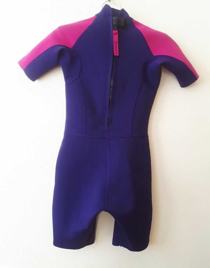 Fato neopreno surf/bodyboard // 8 anos // Unissexo.