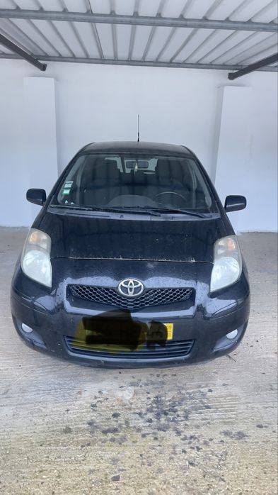 Toyota yaris 2009 com 180000 km