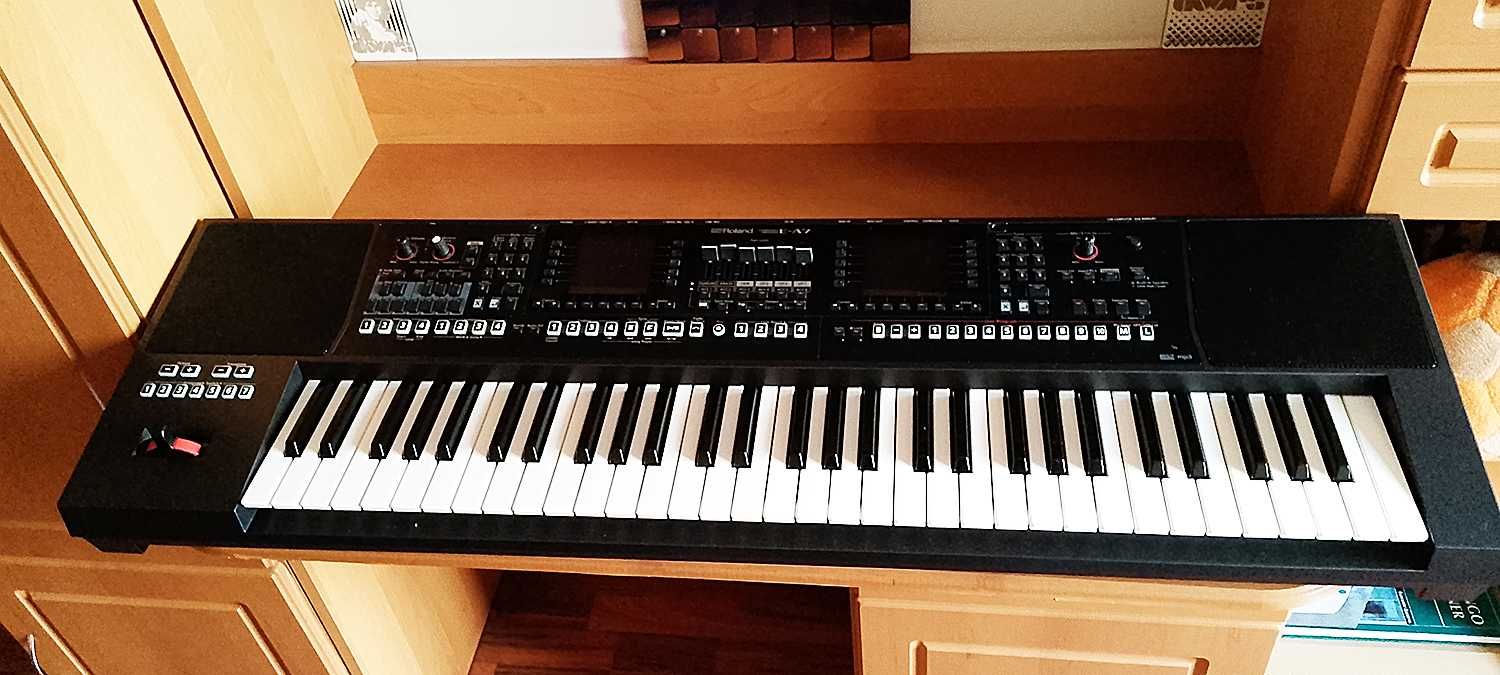 Синтезатор Roland E A-7